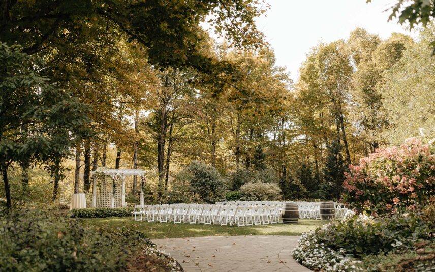 Temple's Country Weddings garden ceremony area